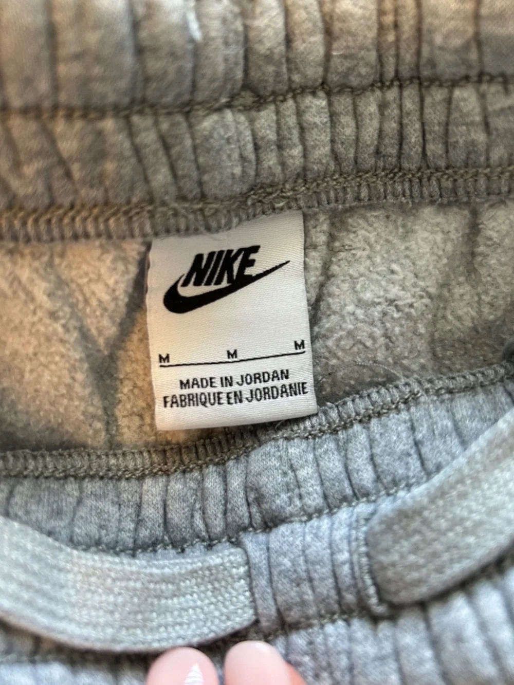 4 pairs Nike sweatpants size medium